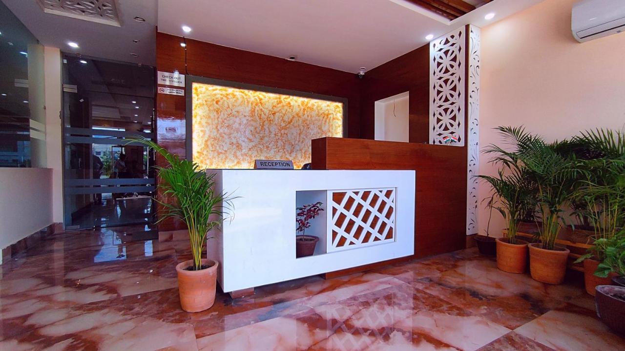 Spring Sky Haridwar By Shrigo Hotels Dış mekan fotoğraf
